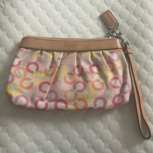 Coach Wristlet Signature, Good Condition